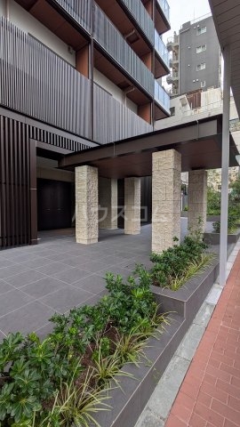 18/28 エントランス