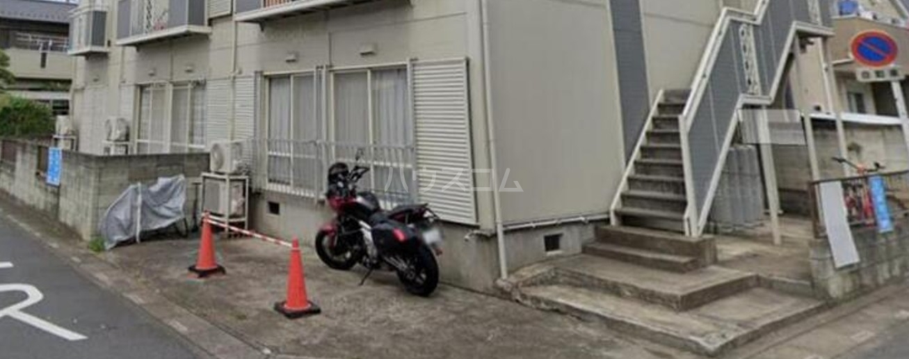 14/19 エントランス