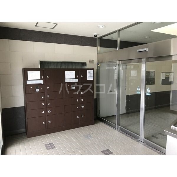 17/20 エントランス