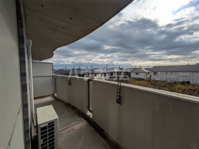 23/30 バルコニー