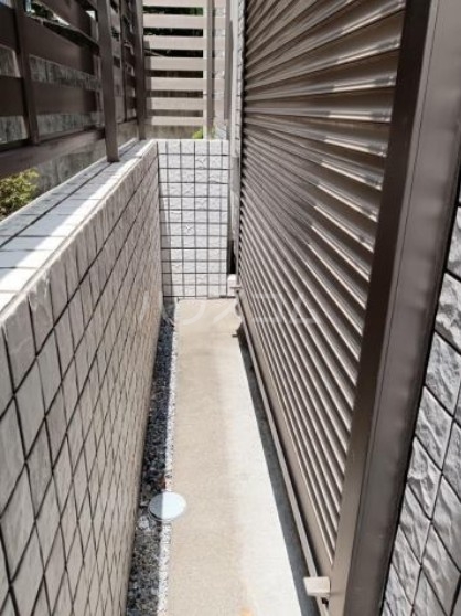 16/23 バルコニー