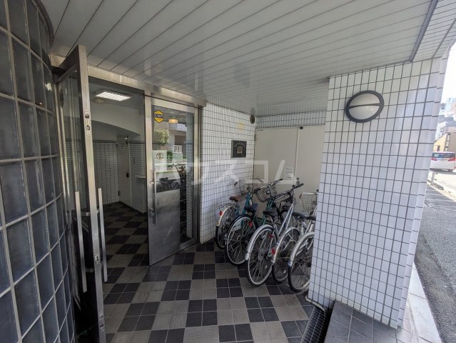 4/6 エントランス