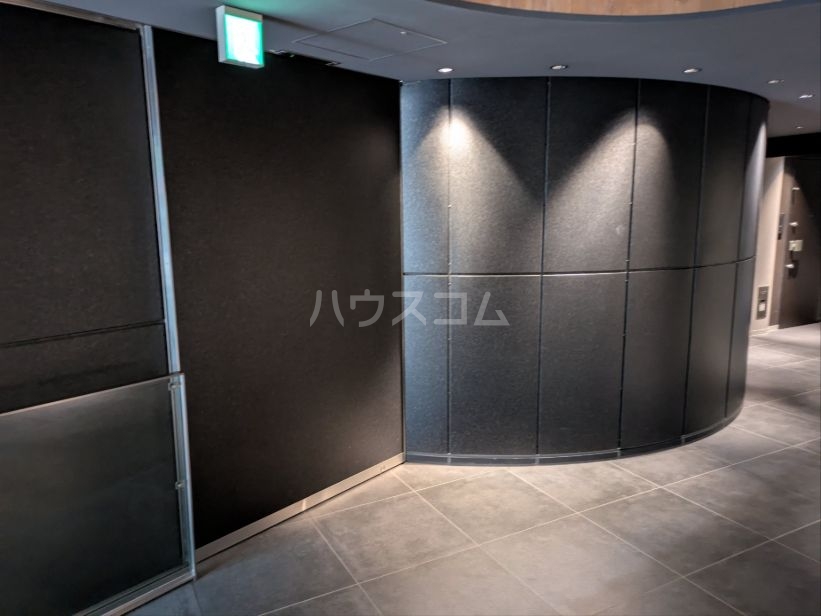 2/5 エントランス