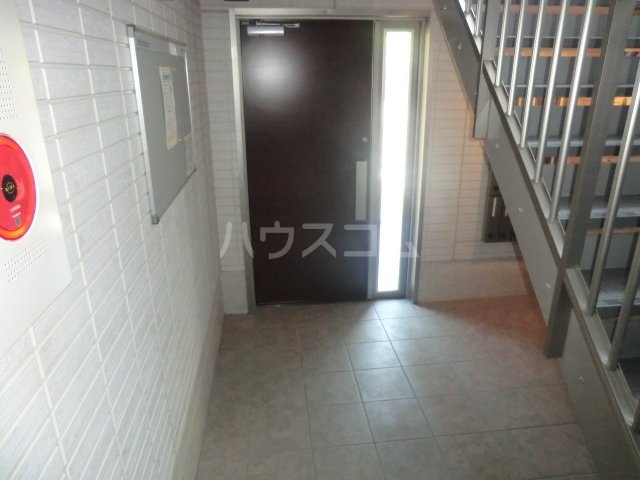 17/23 エントランス