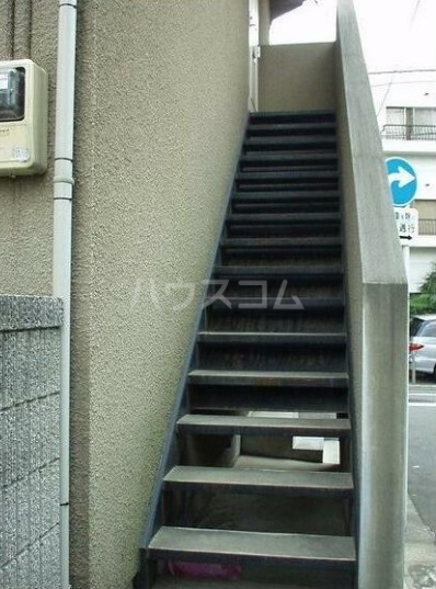 15/21 エントランス