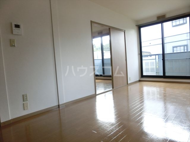 13/22 バルコニー