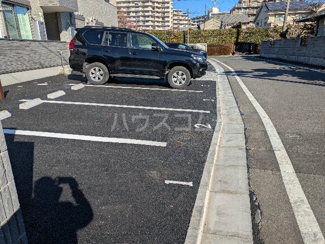 23/30 駐車場