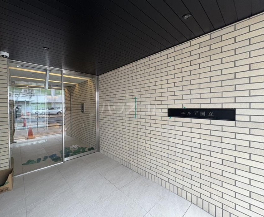 22/30 エントランス