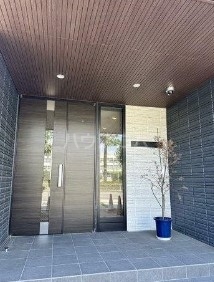 22/30 エントランス