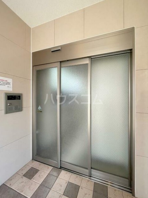 4/5 エントランス