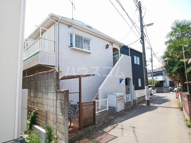 16/25 エントランス