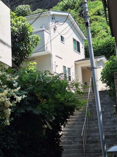 13/13 エントランス