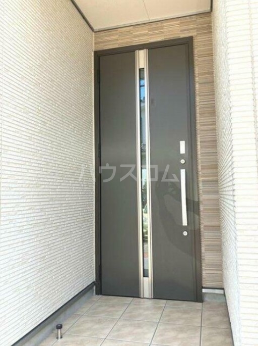 16/20 エントランス