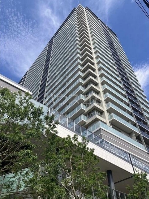 15/23 エントランス