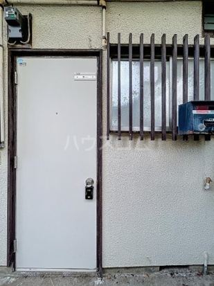 13/17 エントランス