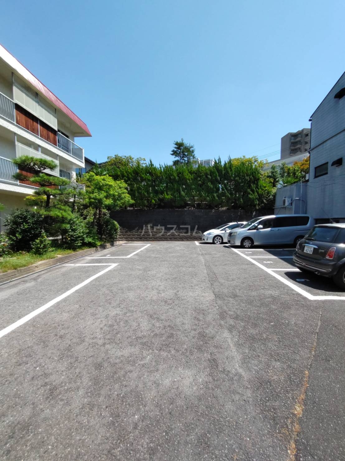 2/5 駐車場