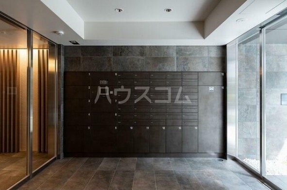 15/19 エントランス