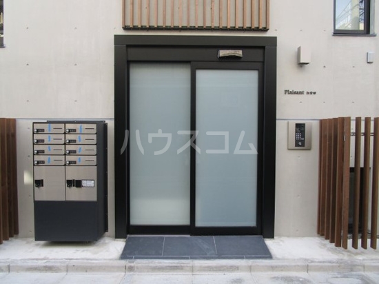 16/22 エントランス