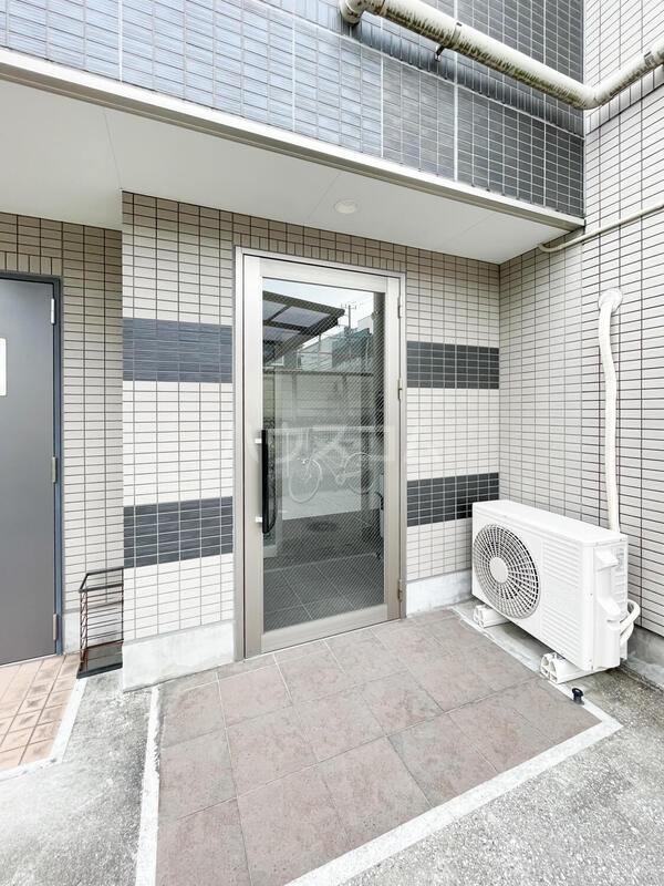 13/21 エントランス