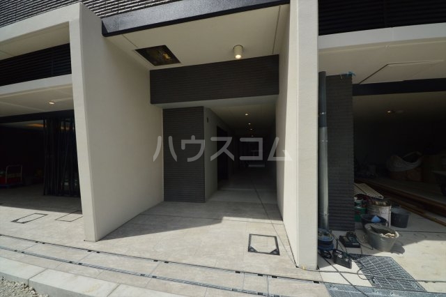 20/28 エントランス