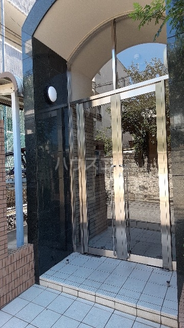 21/29 エントランス