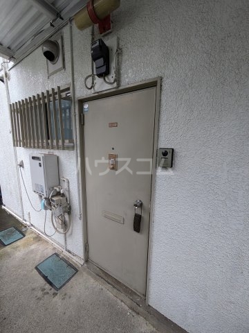 23/30 エントランス