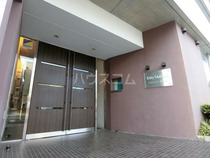 13/19 エントランス