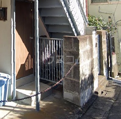 14/17 エントランス