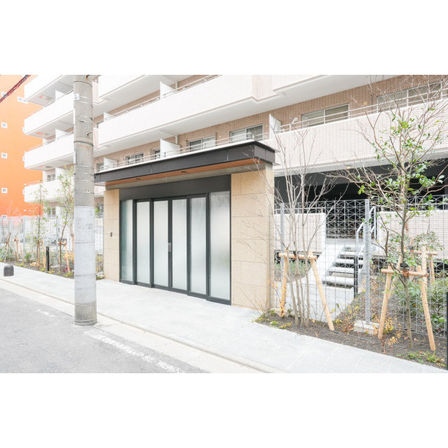 15/23 エントランス