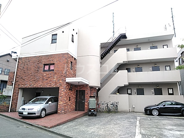 25/30 エントランス