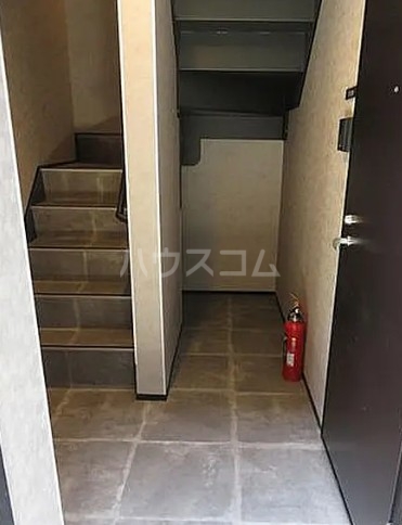 14/17 エントランス