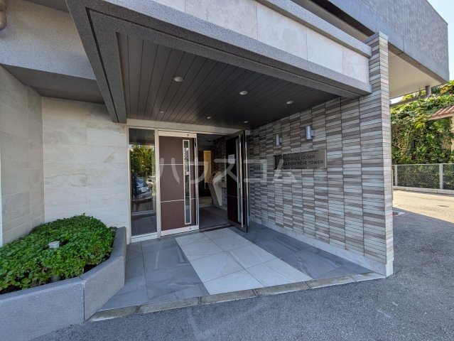 20/27 エントランス