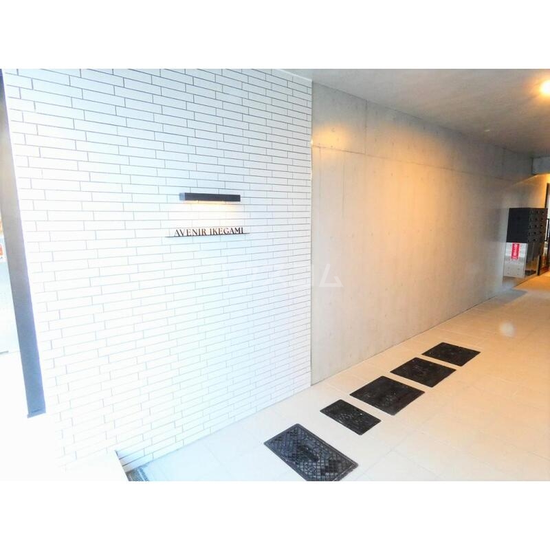 22/30 エントランス