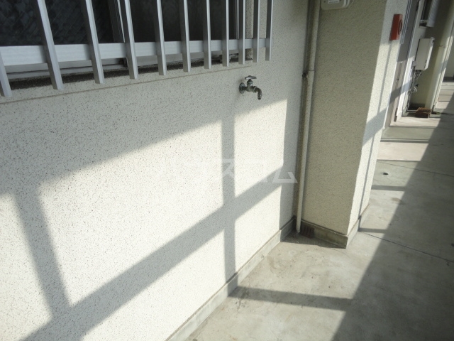 16/18 エントランス