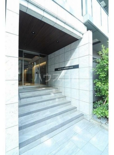 16/22 エントランス