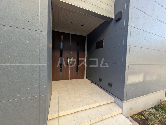 29/30 エントランス