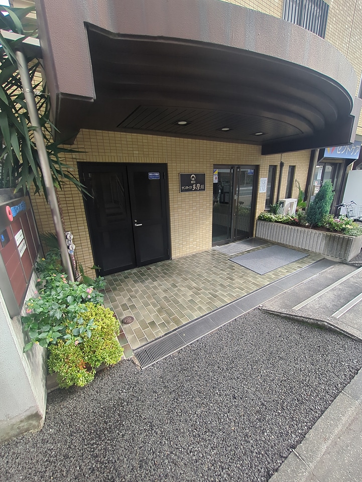 17/27 エントランス