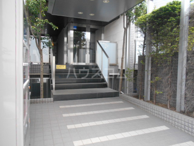 2/3 エントランス