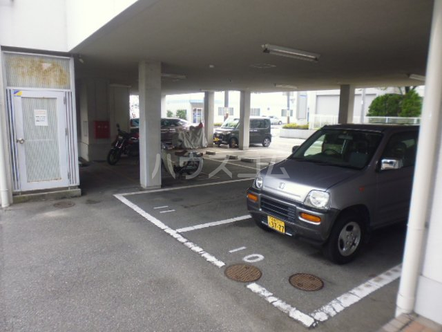 26/30 駐車場
