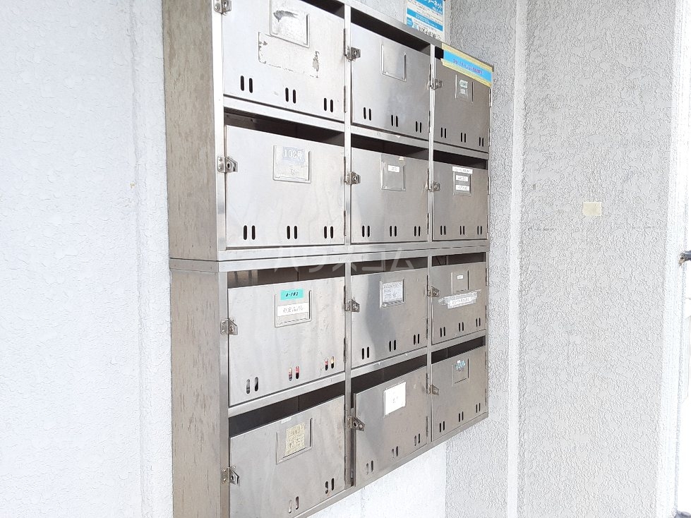 21/30 エントランス