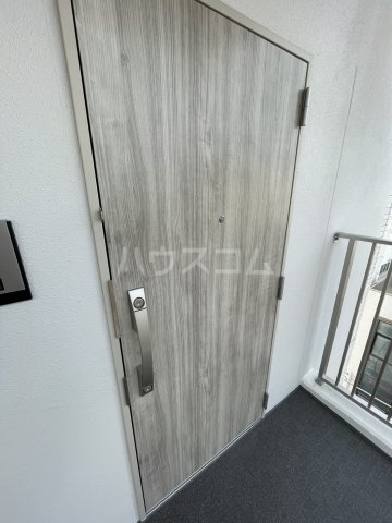 17/27 エントランス