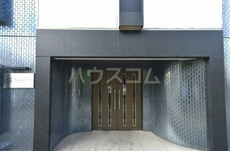 19/23 エントランス