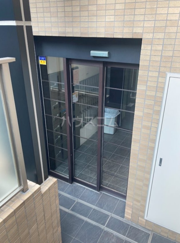 20/28 エントランス