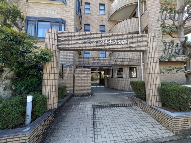 28/30 エントランス