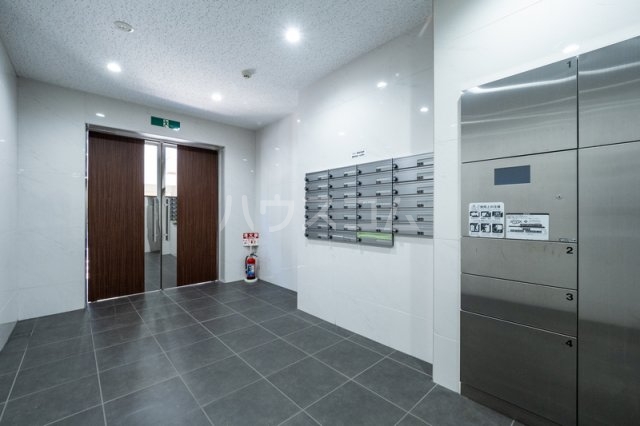 3/8 エントランス