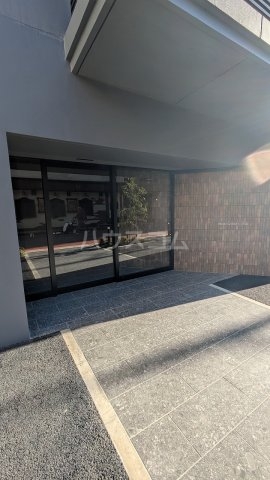 16/26 エントランス