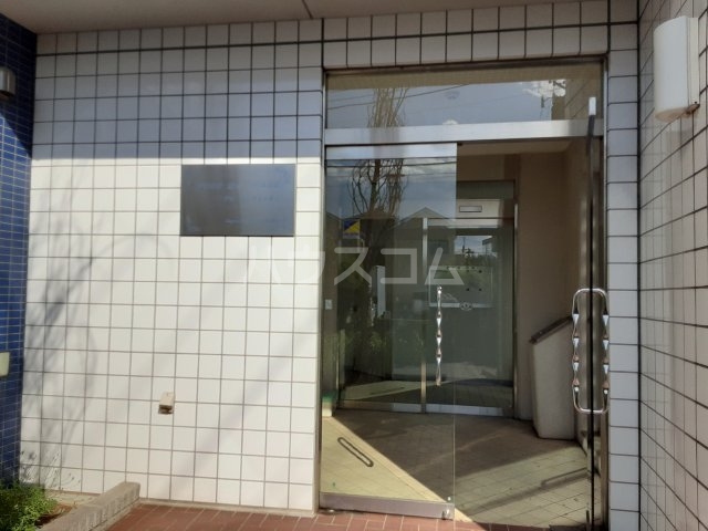 2/5 エントランス