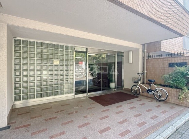 29/29 エントランス