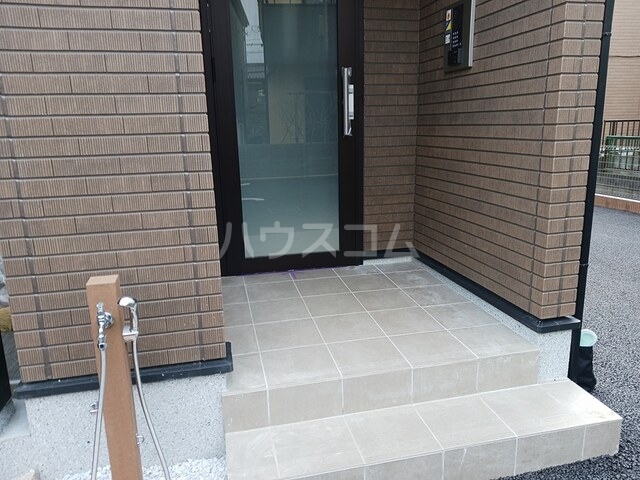3/4 エントランス
