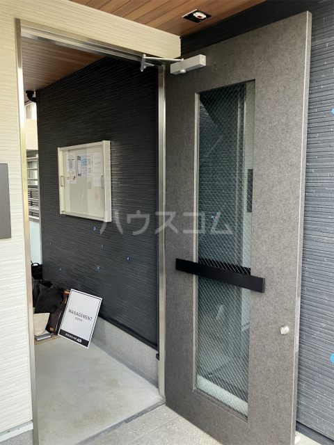 20/22 エントランス